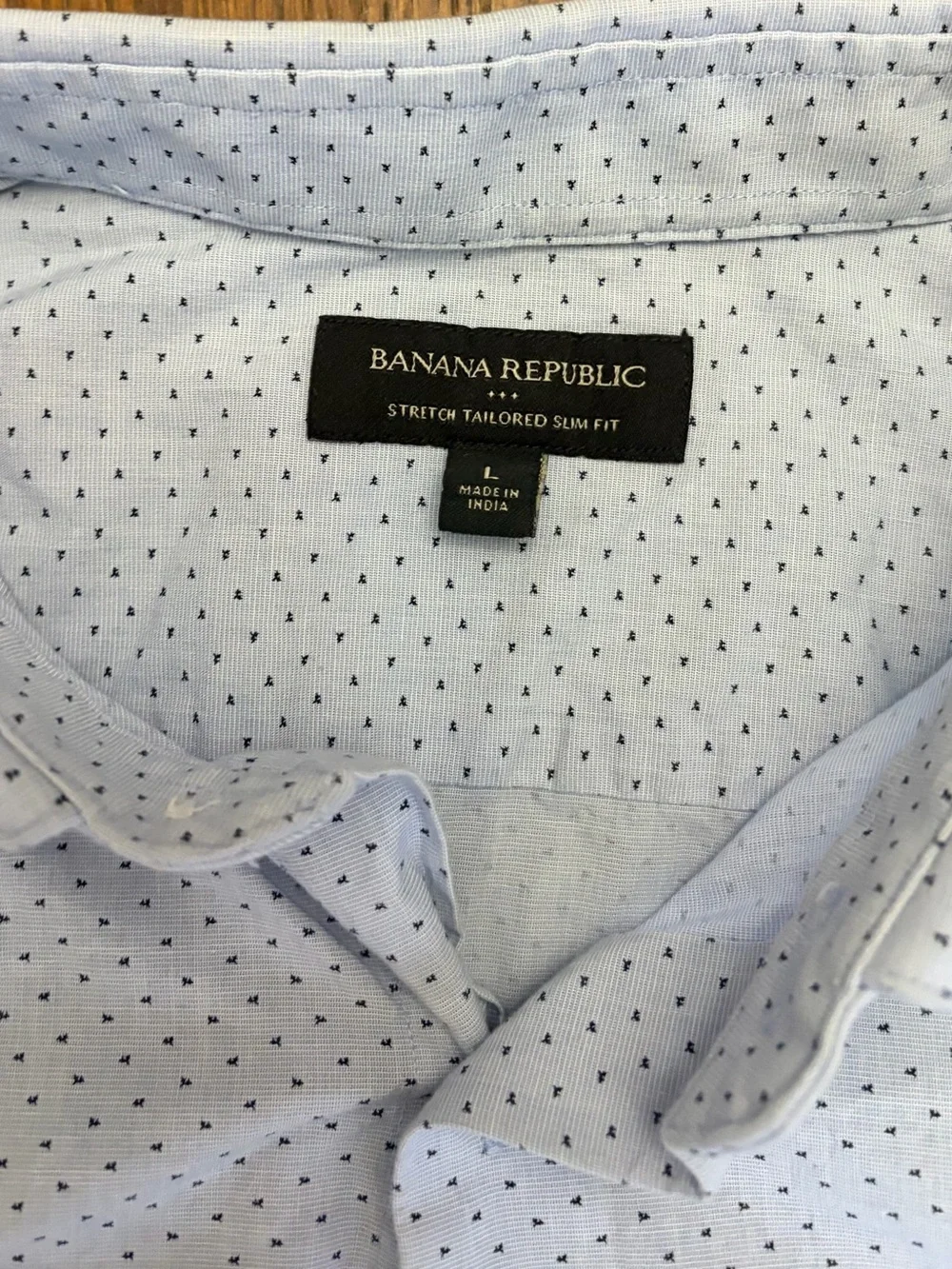 Banana Republic Men's Light Blue Printed Long Sleeve Button-Down Shirt. Size L